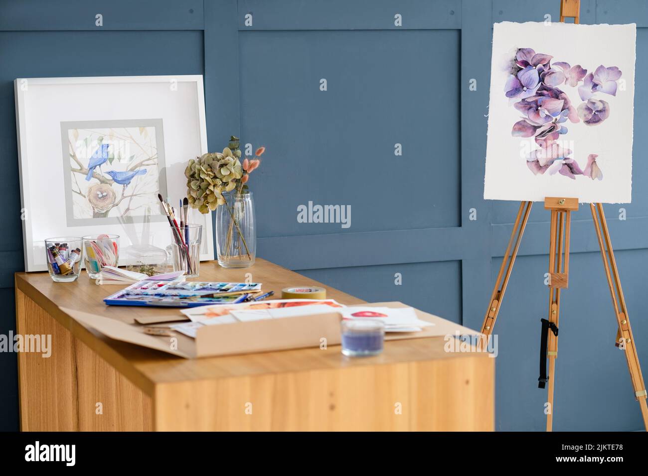 Malerei Klasse Kunst zeichnen Aquarell Design Staffelei Stockfoto