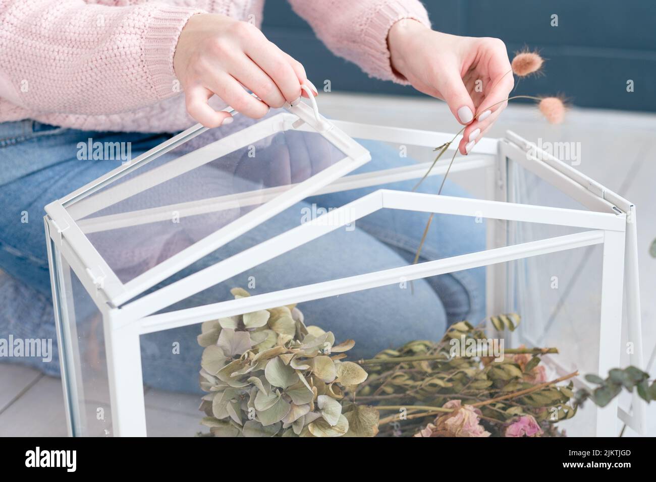 Handgemachte Wohnkultur Kunst Handwerk Blume Komposition Stockfoto