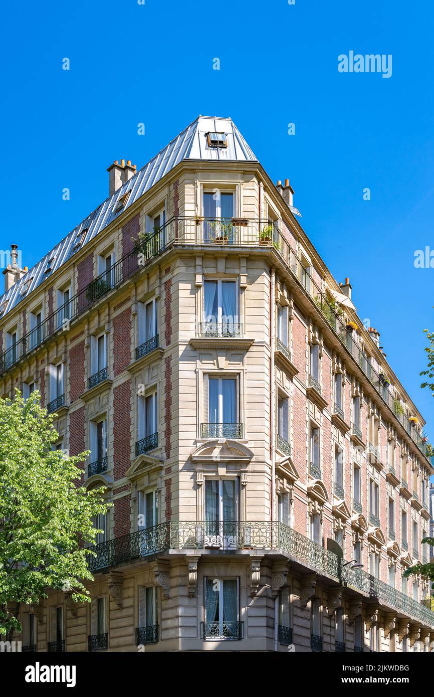 Paris, schöne Gebäude im 16. Arrondissement, Boulevard de Beausejour, ein gehobenes Viertel Stockfoto