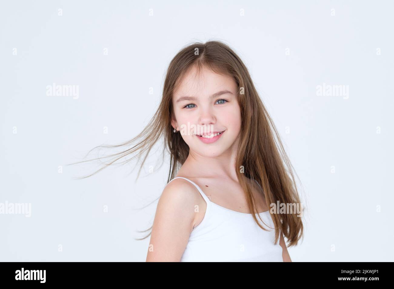 Lächelnd hübsches Mädchen junge Mode-Modell Porträt Stockfoto