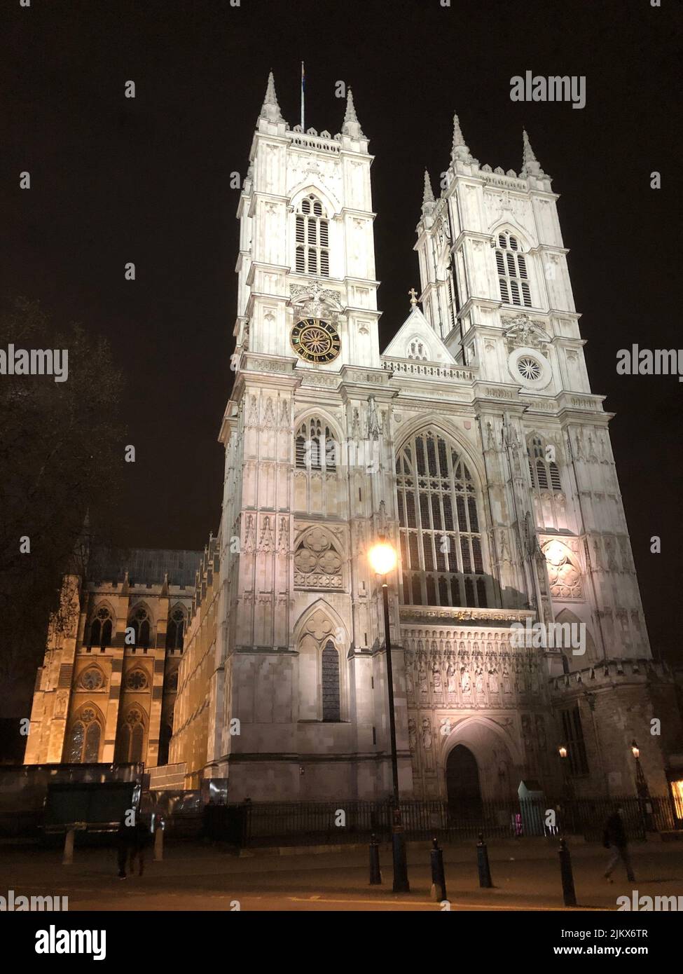 Eine vertikale Aufnahme der gotischen Kathedrale in London, Großbritannien Stockfoto