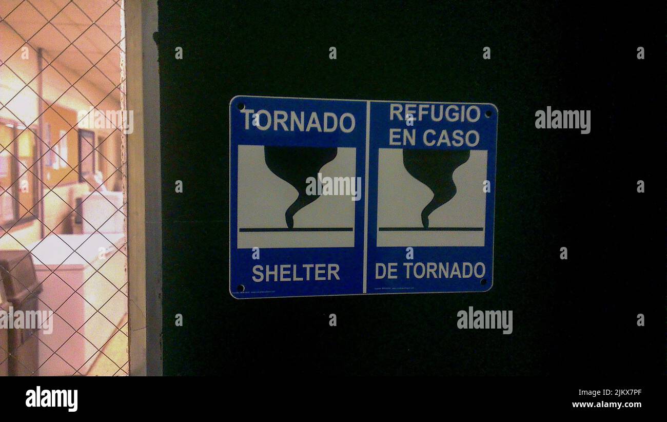 Tornado shelter Fotos und Bildmaterial in hoher Auflösung Alamy