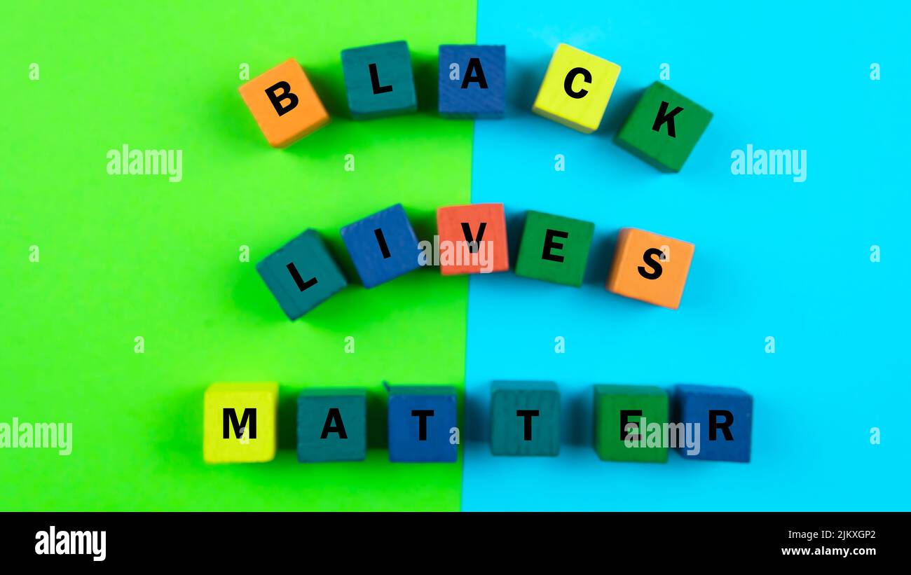 Black Lives Matter ist richtig, rasicm weg zu treten. Rcism ist ein Problem, das bis heute hapen. Stockfoto