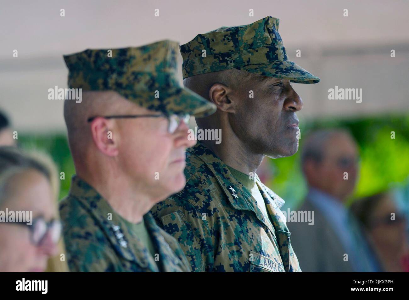 Generalmajor des US-Marine Corps, Michael E. Langley, Kommandant der Marine Expeditionary Brigade 2., während der Übergabe der Befehlszeremonie am 23. Mai 2018 im Camp Lejeune, North Carolina. Langley wird der erste schwarze vier-Sterne-General in der 246-jährigen Geschichte der Marine, nachdem der Senat seine Beförderung am 3.. August 2022 bestätigt hat. Stockfoto
