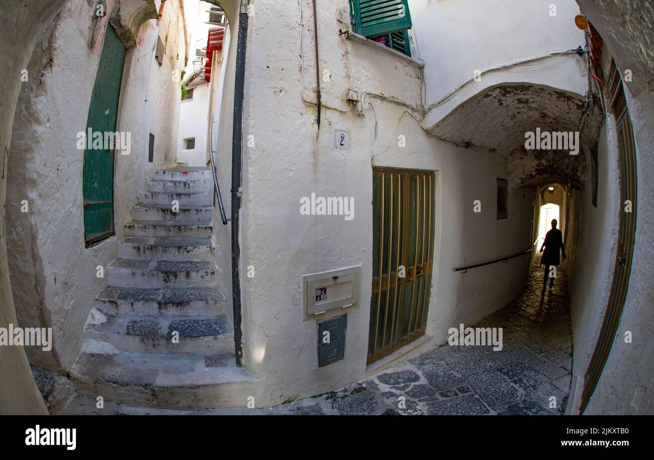 Enge Gassen mit vielen Treppen in Positano Italien Stockfoto