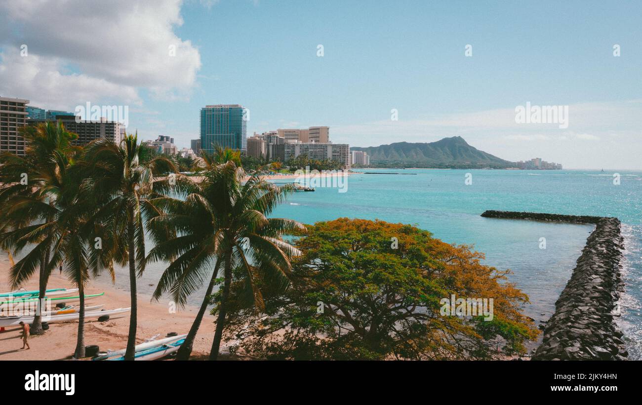 Ein Panoramablick auf einen Strand von Honolulu, Hawaii Stockfoto