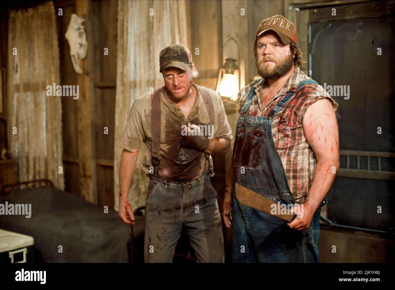 ALAN TUDYK, TYLER LABINE, Tucker und Dale gegen böse, 2010 Stockfoto