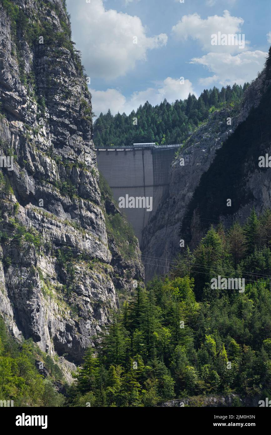 Panoramablick auf den Vajont-Damm, Italien Stockfoto