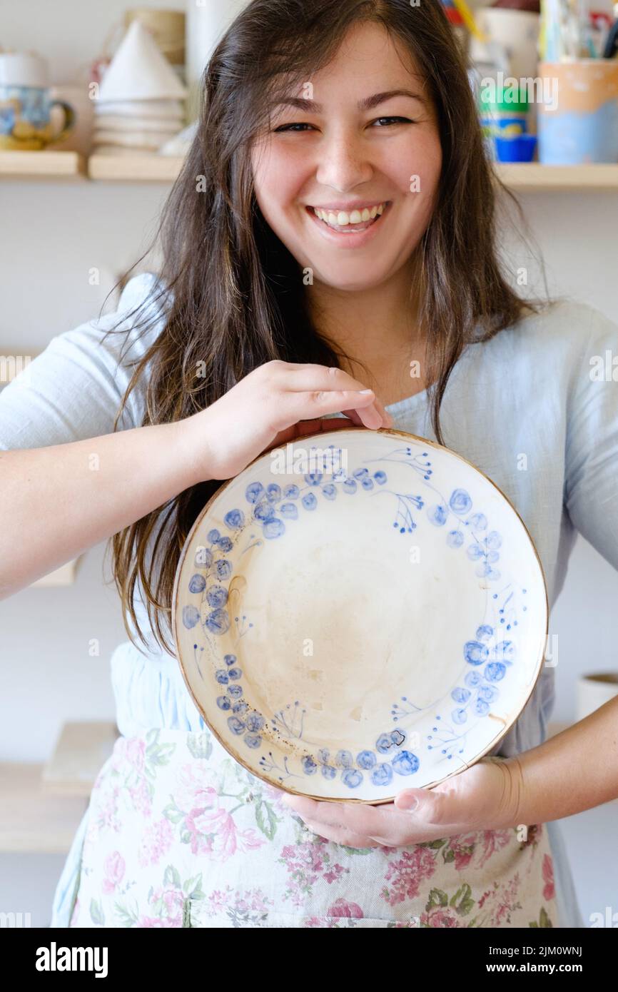 Töpferkurse Handwerk Workshop zeigen Geschirr Teller Stockfoto