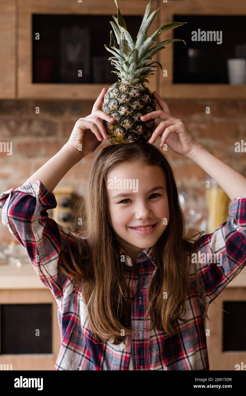 Gesunde Frucht Snack Kid Diät Bio-Ananas Stockfoto