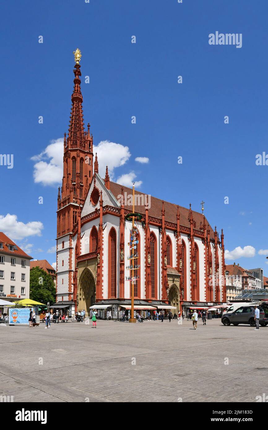 Würzburg, Deutschland - Juli 2022: Die römisch-katholische Marienkapelle befindet sich am Unteren Markt Stockfoto