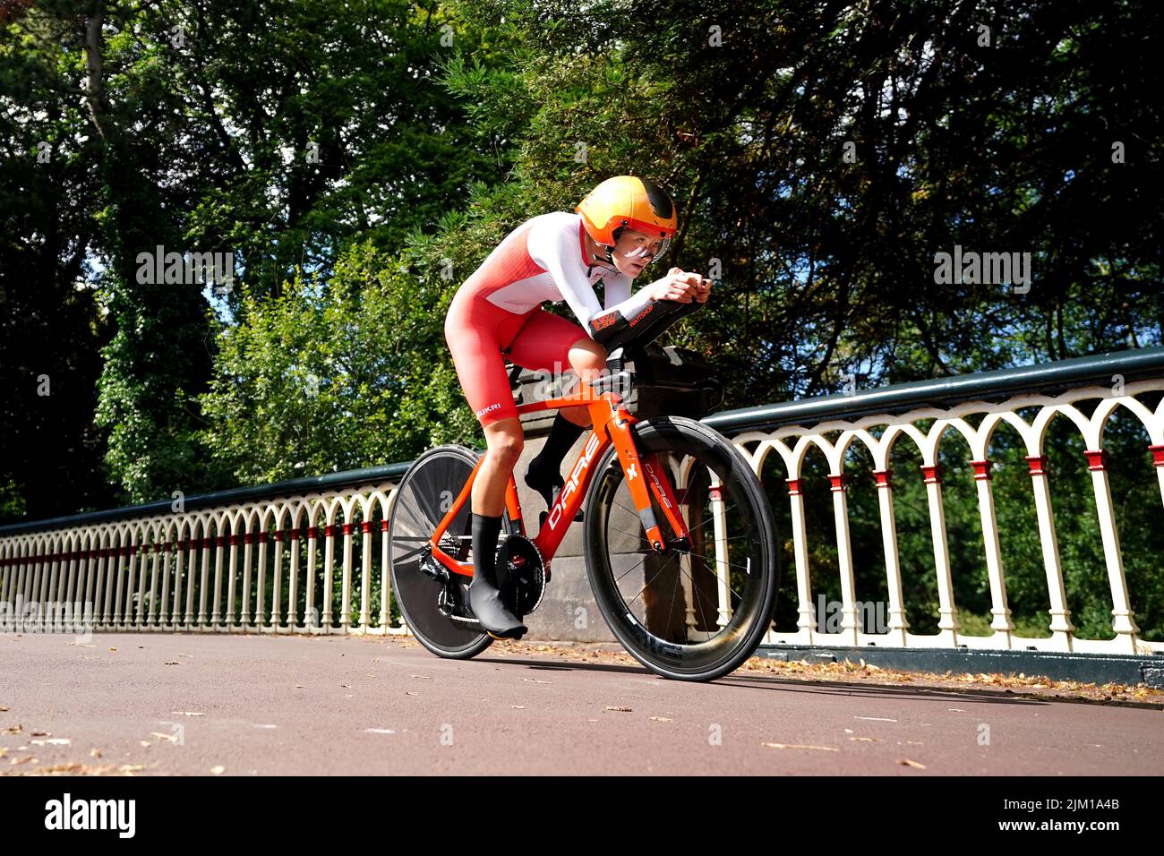 Die Engländerin Joscelin Lowden beim Einzelzeitfahren der Frauen-Final im West Park in Wolverhampton am siebten Tag der Commonwealth Games 2022. Bilddatum: Donnerstag, 4. August 2022. Stockfoto