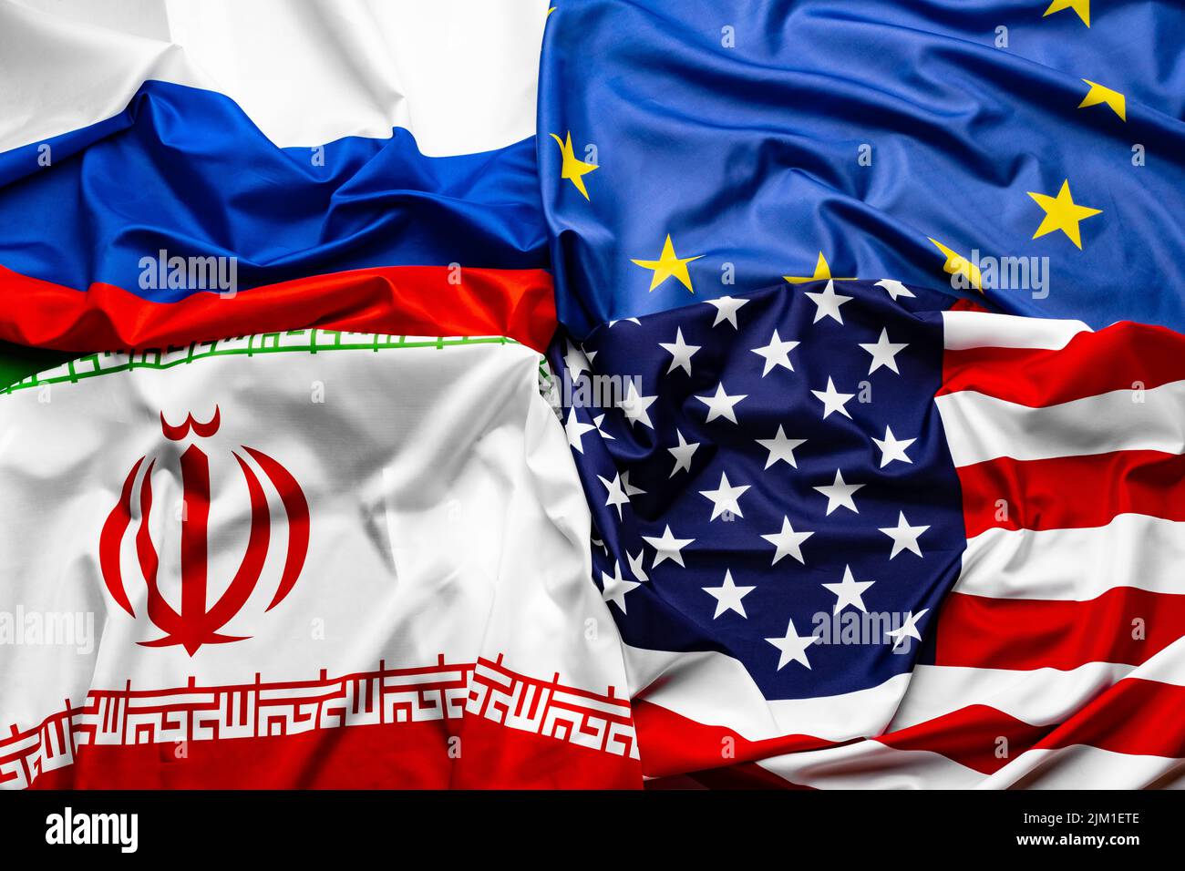 Nationale Flaggen Russlands, Irans, der EU und der USA zusammen Stockfoto