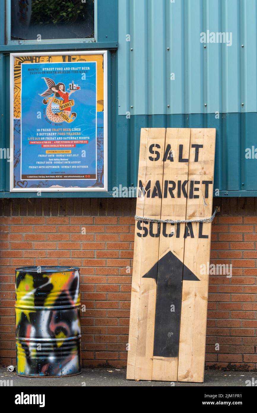 Eintritt zum Salt Market Social in North Shields, North Tyneside, Großbritannien - ein spezieller Veranstaltungsort für Street Food in einem umgebauten Lagerhaus. Stockfoto