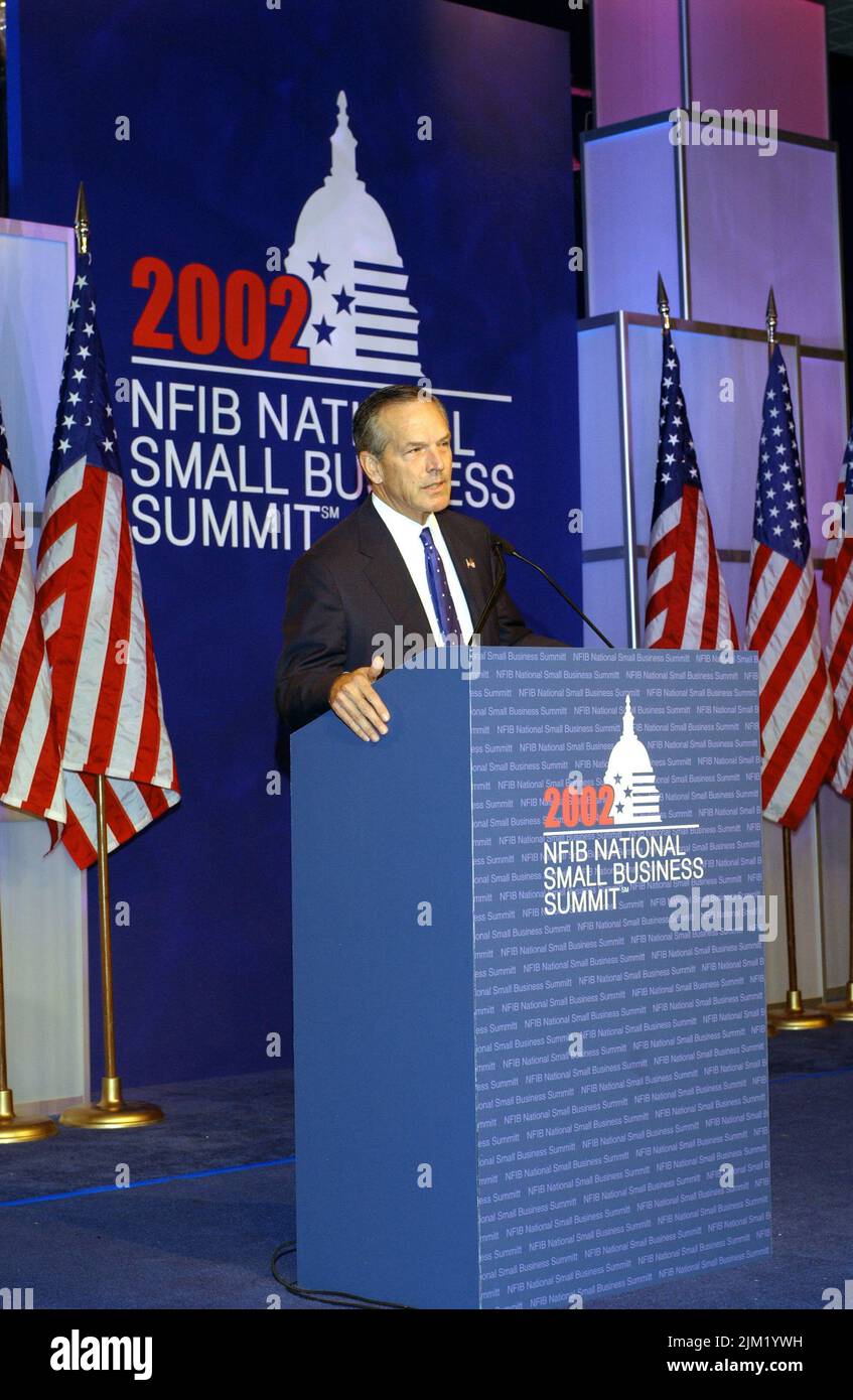 Büro des Sekretärs - SEKRETÄR DONALD EVANS HÄLT KEYNOTE AUF DER NFIB Stockfoto