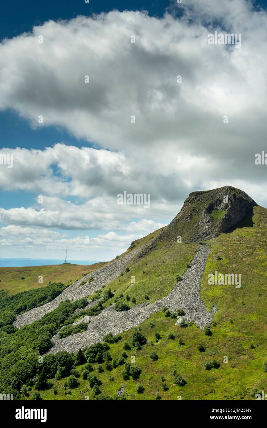 Blick auf Banne d'Ordanche, Regionaler Naturpark der Vulkane der Auvergne, Puy-de-Dome, Auvergne Rhône-Alpes, Frankreich Stockfoto