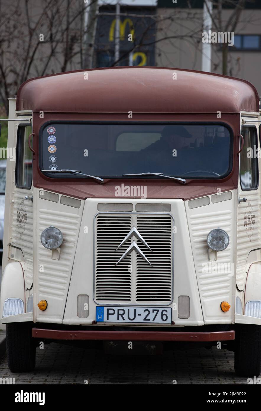 Es ist ein altes Auto aus den 60er Jahren, Schönheit, retr Stockfoto