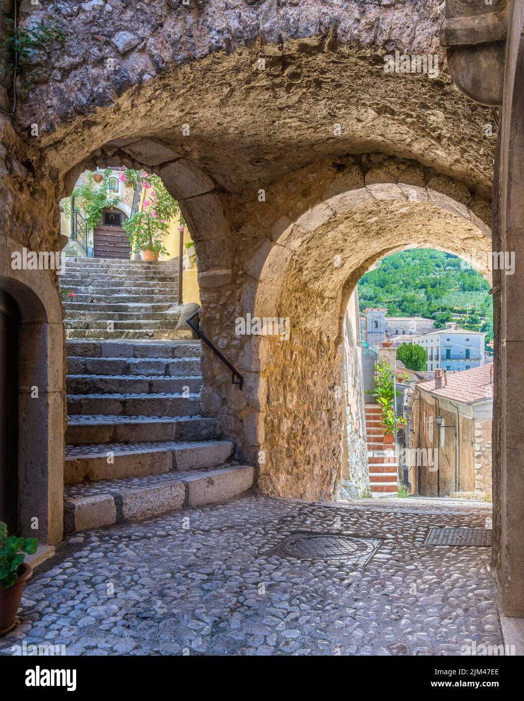 Das schöne Dorf San Donato Val di Comino, in der Provinz Frosinone, Latium, Mittelitalien. Stockfoto