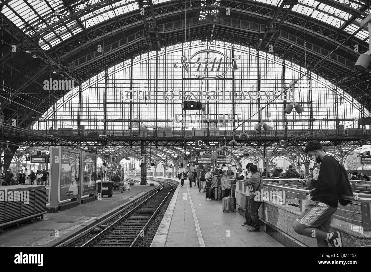 Ansicht des Kölner Hauptbahnhofs, Schwarz-Weiß-Foto Stockfoto