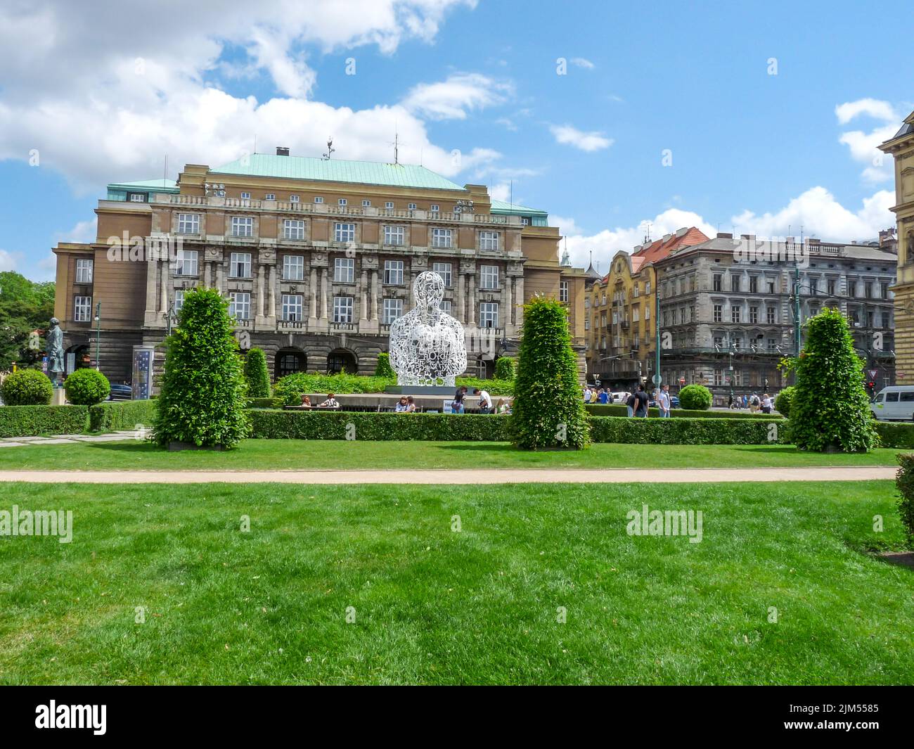 Eine malerische Aussicht auf die Karlsuniversität in Prag, der Tschechischen Republik in bewölktem Himmel Hintergrund Stockfoto