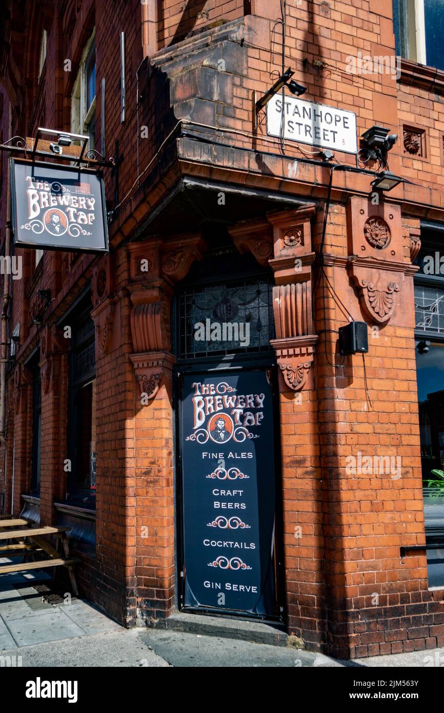 The Brewery Tap, ein Pub in der Stanhope Street im Baltischen Dreieck in Liverpool Stockfoto