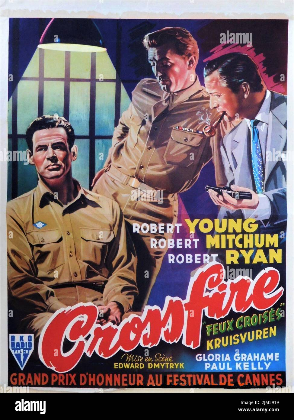 ROBERT RYAN ROBERT MITCHUM und ROBERT YOUNG in CROSSFIRE 1947 Regisseur EDWARD DMYTRYK Roman Richard Brooks RKO Radio Picches Stockfoto