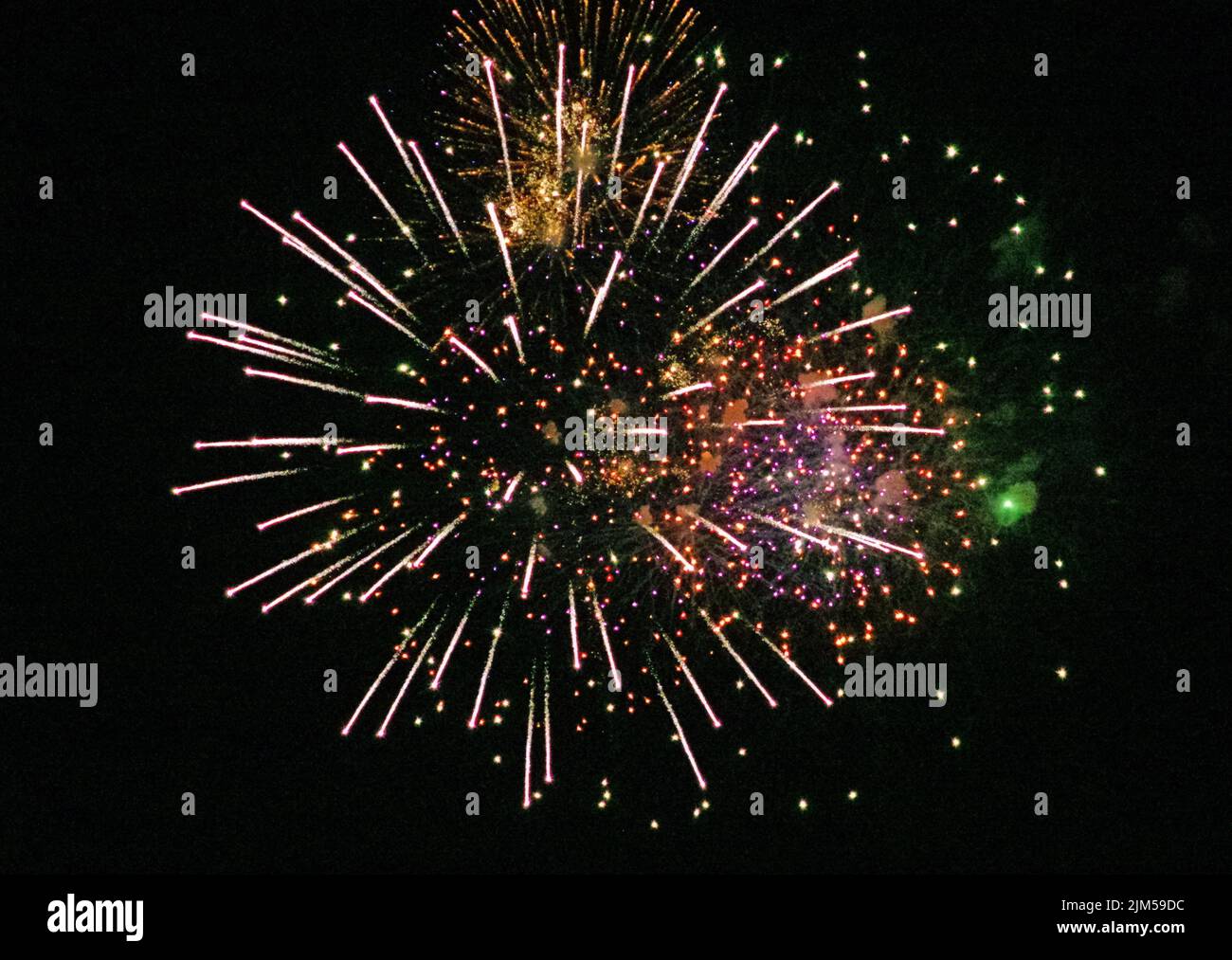 LA Maddalena, Sardinien, Italien. Feuerwerk 22. juli 2022 Stockfoto