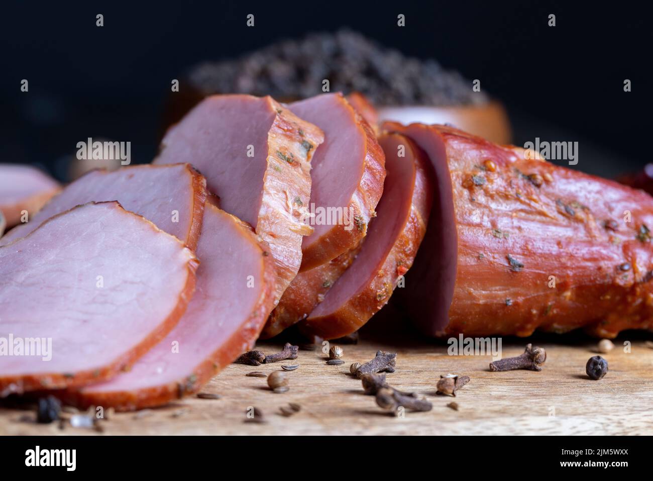 Industrielle Produktion von Fleisch, das im Unternehmen gekocht wird Stockfoto