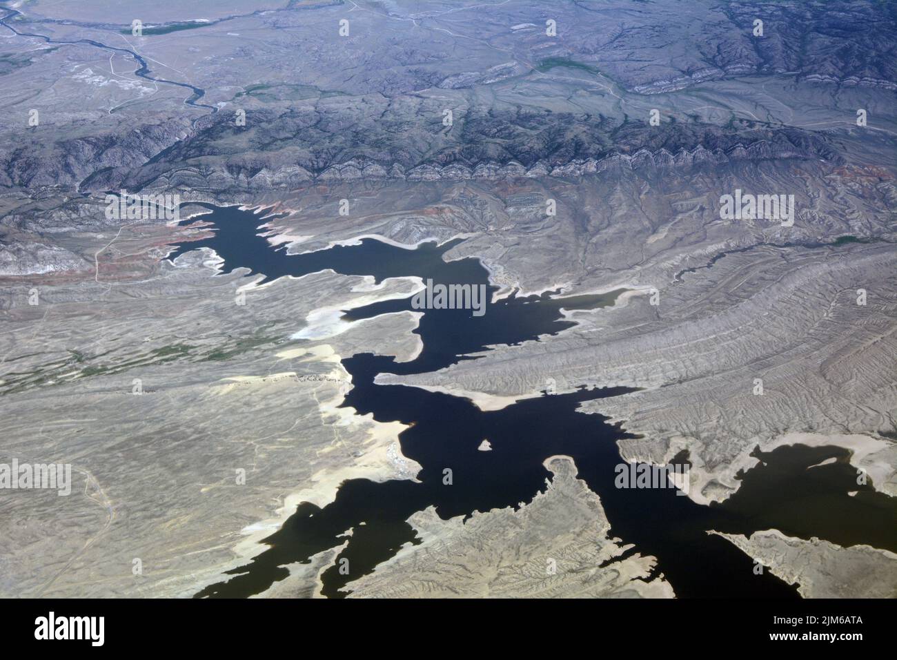 Luftaufnahme des Seminoe Reservoir des Platte River in der halbtrockenen Hochwüste von Carbon County, im Süden von Wyoming, USA Stockfoto