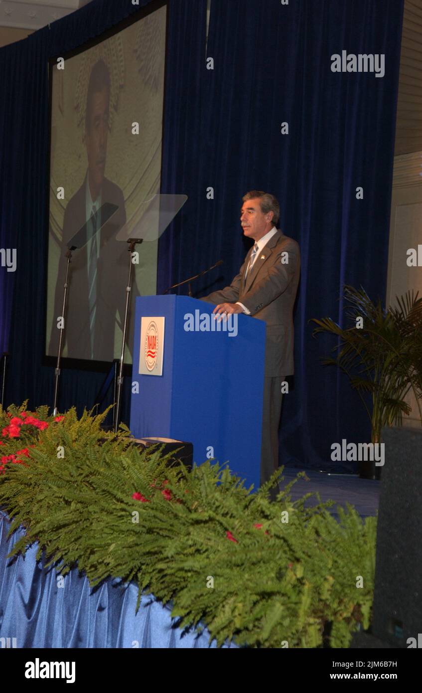 Büro des Sekretärs - Sekretär Carlos Gutierrez mit nationalen Autohändlern (Hurrikan Katrina) Stockfoto