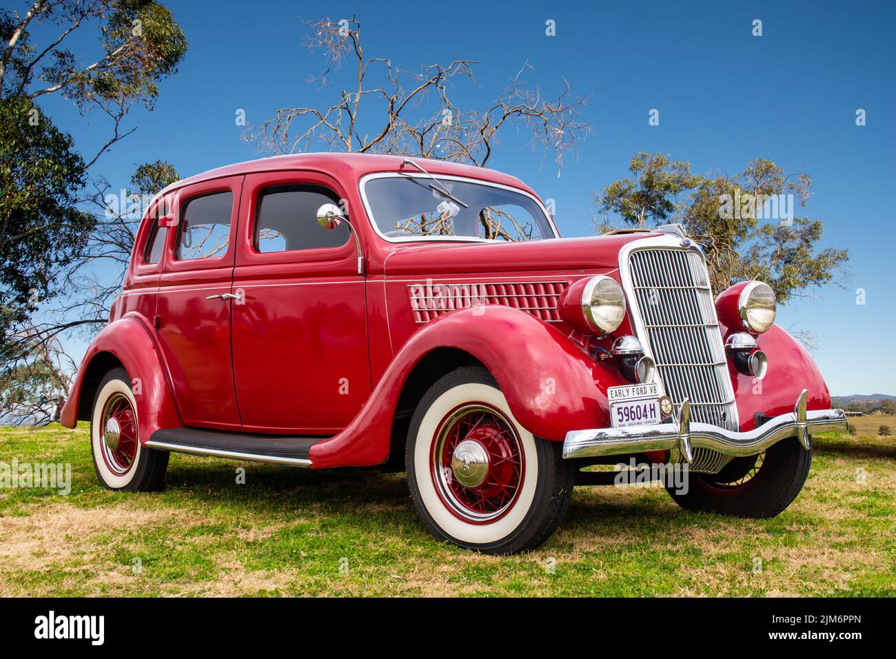 3/4 Ansicht 1936 Ford V8 Deluxe Fordor Trunk hinten Touring Sedan .#2 Stockfoto