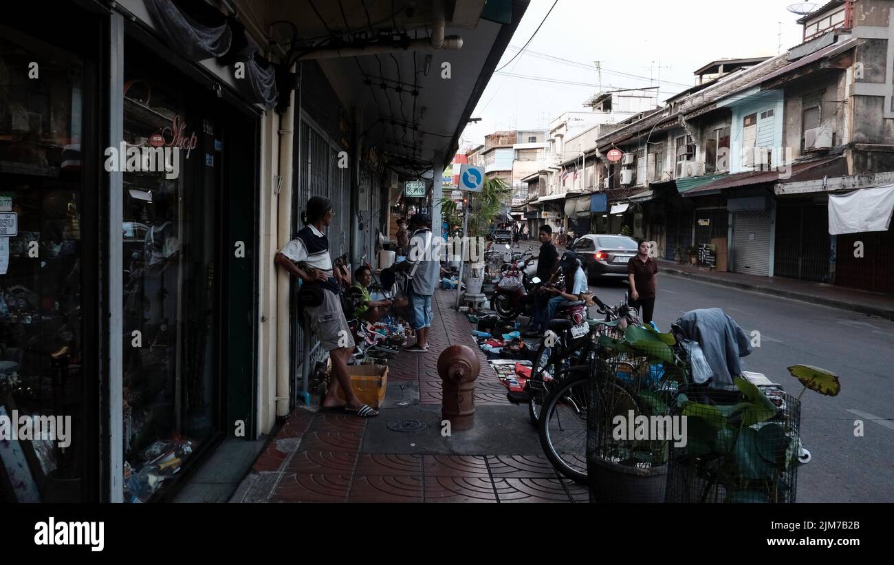 Motorbike Repair Shops The Real Song Wat Road in Bangkok Thailand Stockfoto