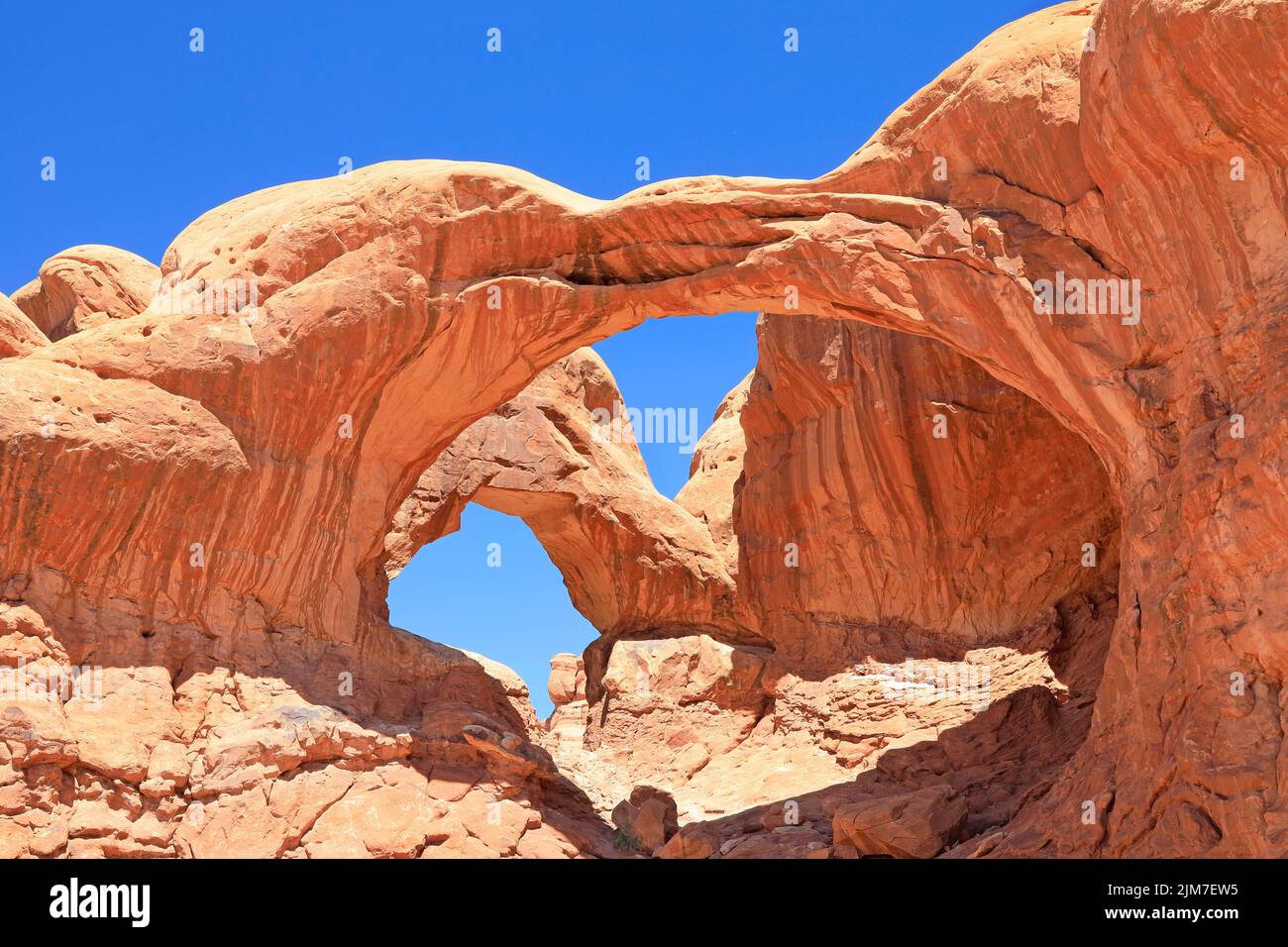 Double Arch im Arches-Nationalpark, Utah, USA Stockfoto