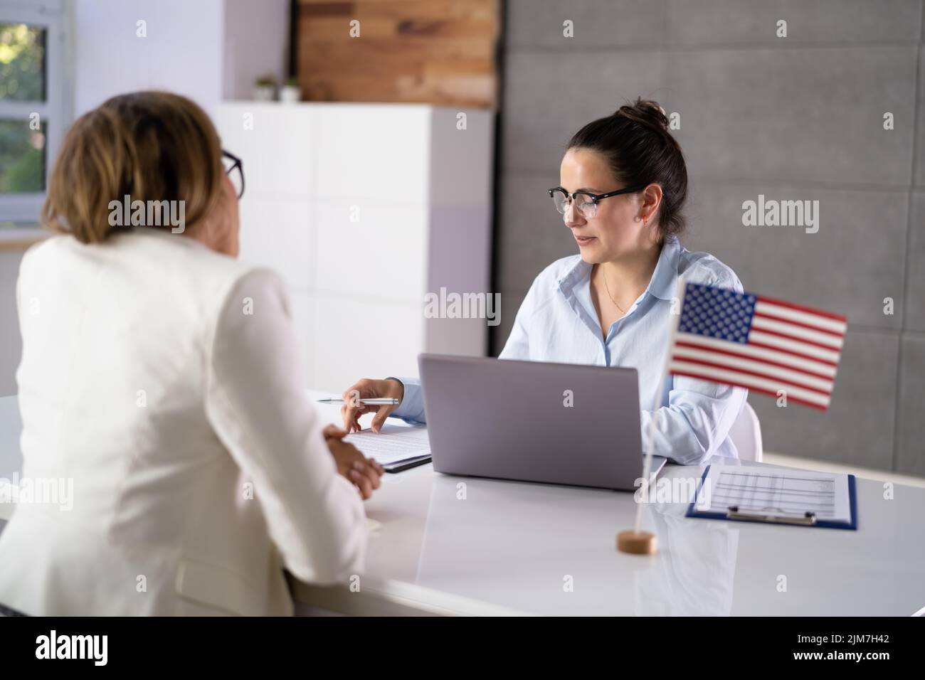 US Immigration Application und Konsularvisum Interview Stockfoto
