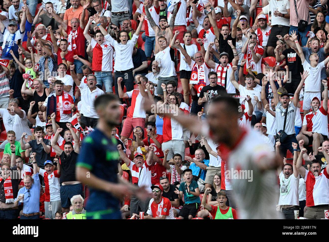 Prag, Tschechische Republik. 04. August 2022. Fans von Slavia beim