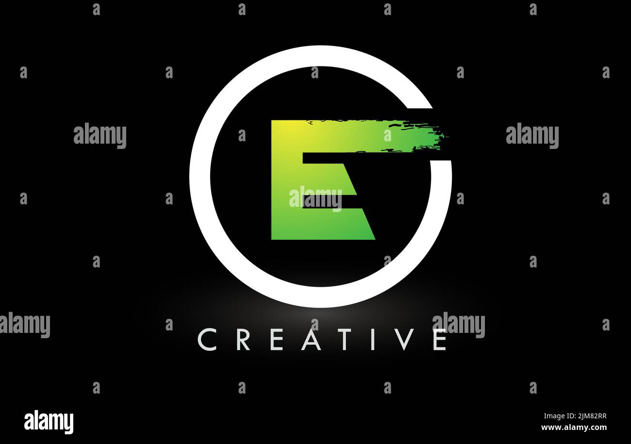 E-Pinsel-Logo-Design mit grünem weißen Kreis. Creative Brushed Letters Icon Logo. Stock Vektor