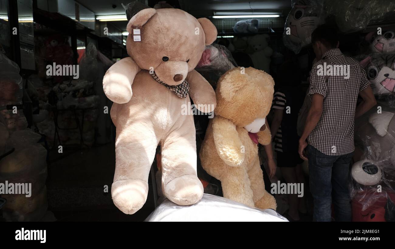 Teddybären zum Verkauf in Chinatown Bangkok Thailand Stockfoto