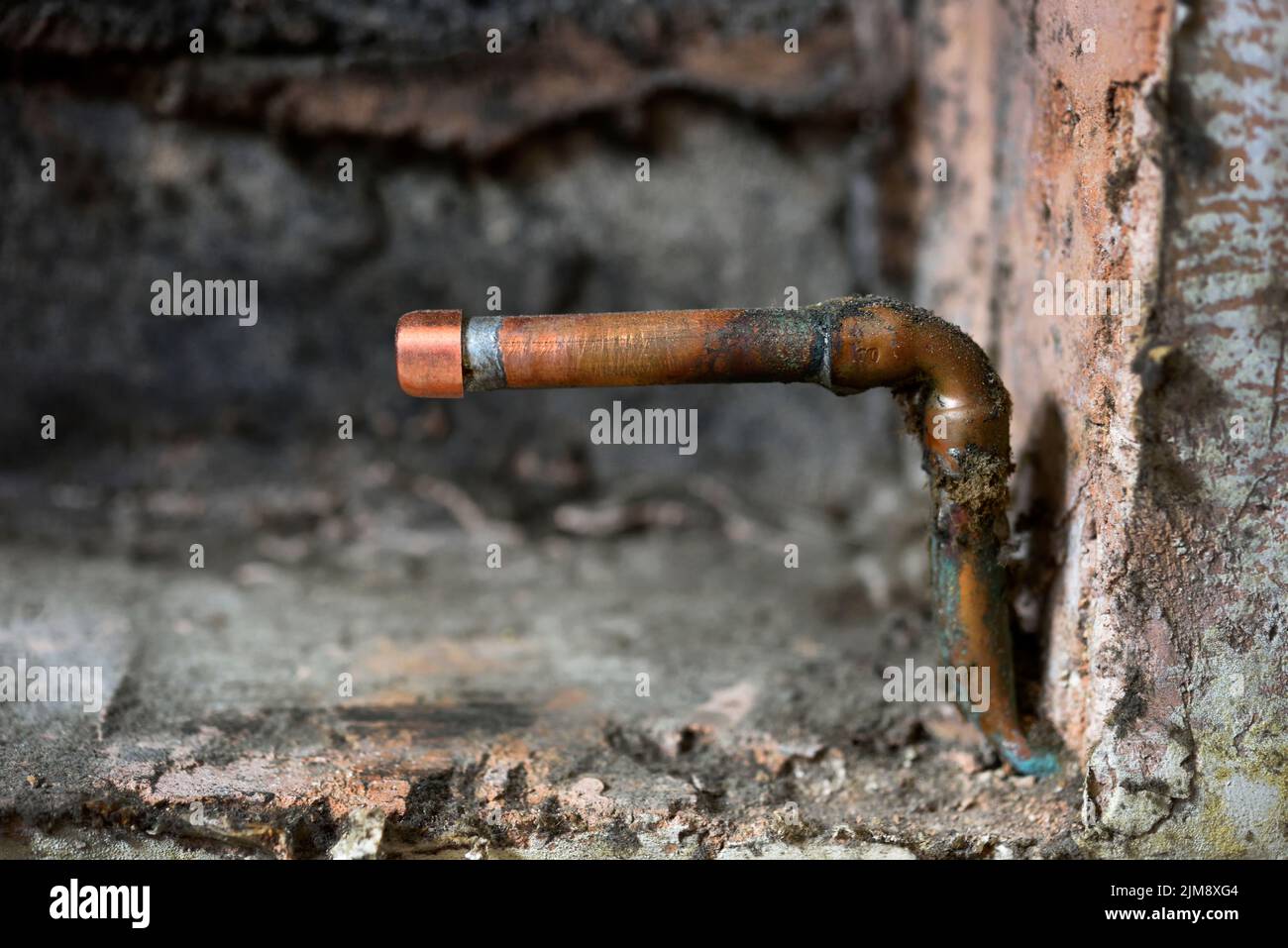 Abgedecktes Kupferrohr Stockfoto
