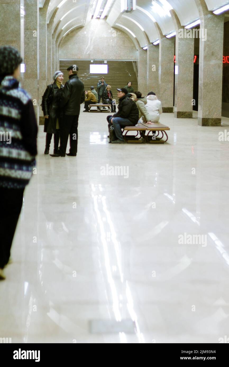 Passagier in der U-Bahn-Station in Russland Stockfoto