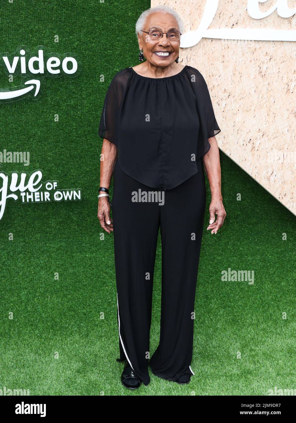 Los Angeles, Usa. 04. August 2022. LOS ANGELES, KALIFORNIEN, USA - 04. AUGUST: Billie Harris kommt bei der Los Angeles Premiere von Amazon Prime Videos "A League of Their Own" Saison 1 an, die am 4. August 2022 im Easton Stadium der University of California, Los Angeles (UCLA) in Los Angeles, Kalifornien, USA, stattfand. (Foto von Xavier Collin/Image Press Agency) Quelle: Image Press Agency/Alamy Live News Stockfoto