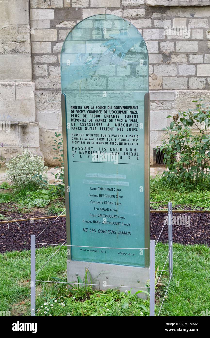Nie vergessen - Kinder im Holocaust - Erinnerung an in Auschwitz getötete jüdische Kinder - Saint-Germain-des-Prés - Paris Stockfoto