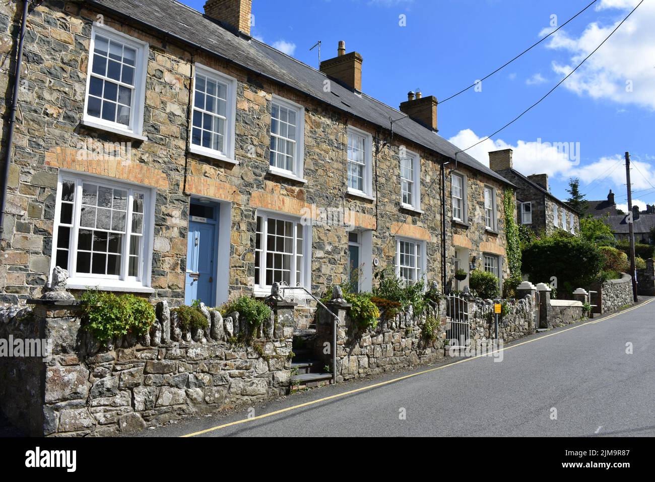 Reihe von Hütten, Long Street, Newport, Pembrokeshire, Wales Stockfoto