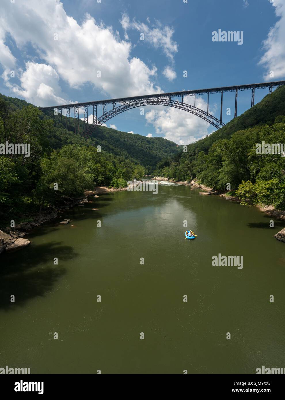 Rafter an der New River Gorge Bridge in West Virginia Stockfoto