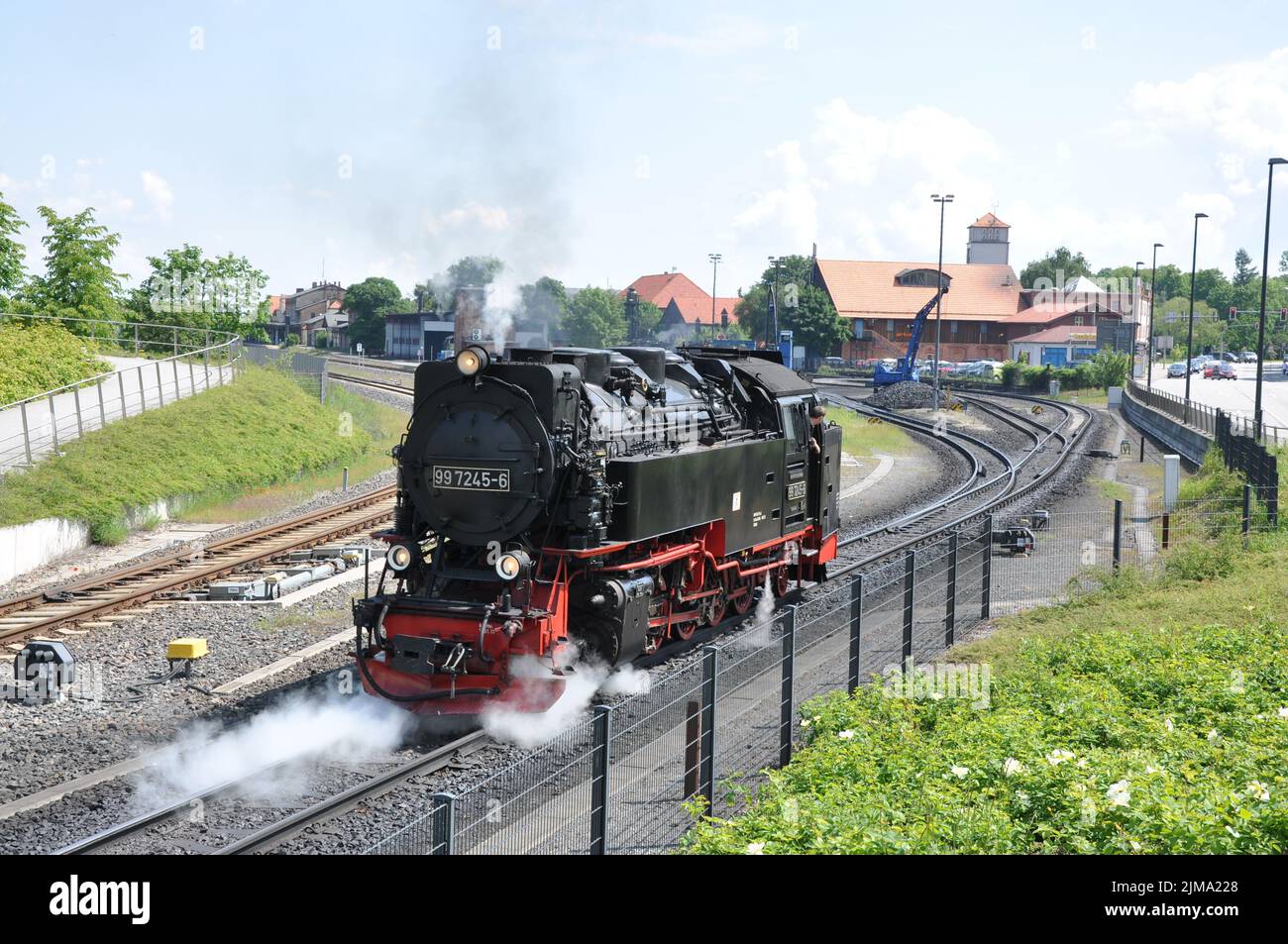 Eine szenische Aufnahme der Dampflok der Schmalspurbahnen Harz am Bahnhof Wernigerode in Deutschland Stockfoto