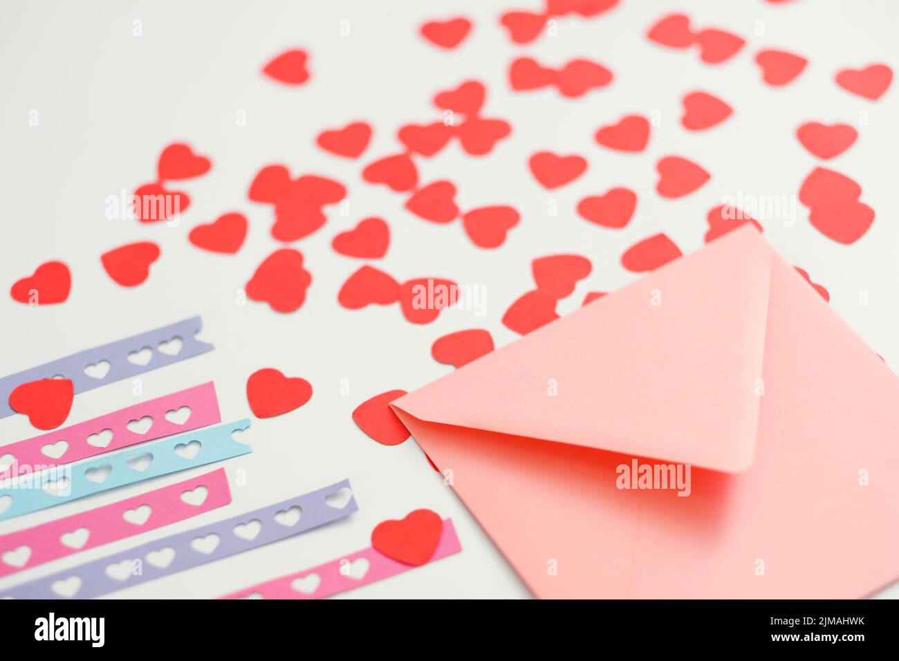 Handgemachte Grußkarte Umschlag Liebe Papier Herzen Stockfoto