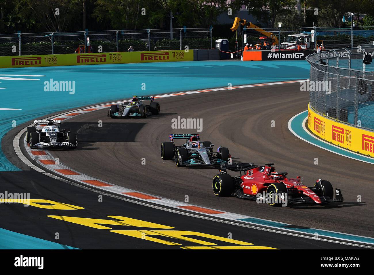 06.05.2022, Miami International Autodrome, Miami, FORMEL 1 CRYPTO.COM MIAMI GRAND PRIX, im Bild Charles Leclerc (MCO), Scuderia Ferrari, Pierre Gasly Stockfoto