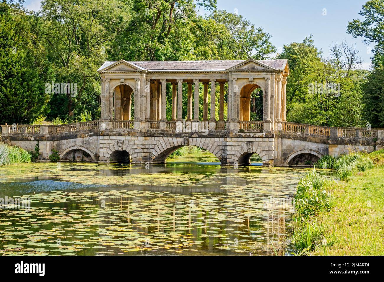 Palladian Bridge Stowe Gardens Buckingham Großbritannien Stockfoto