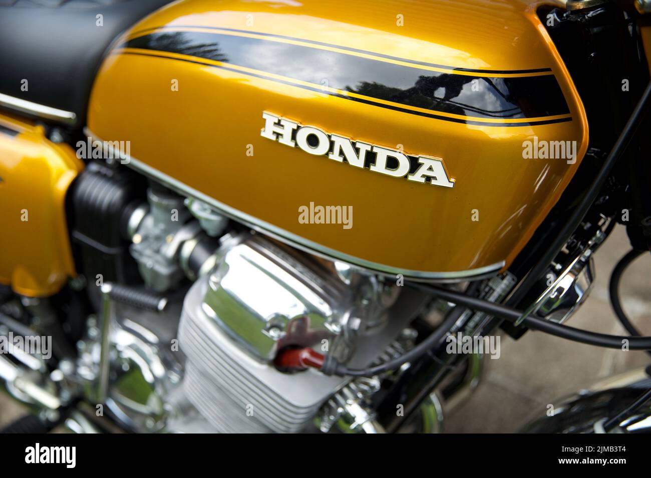 Eine Nahaufnahme eines gelben Vintage Honda CB750 Stockfoto