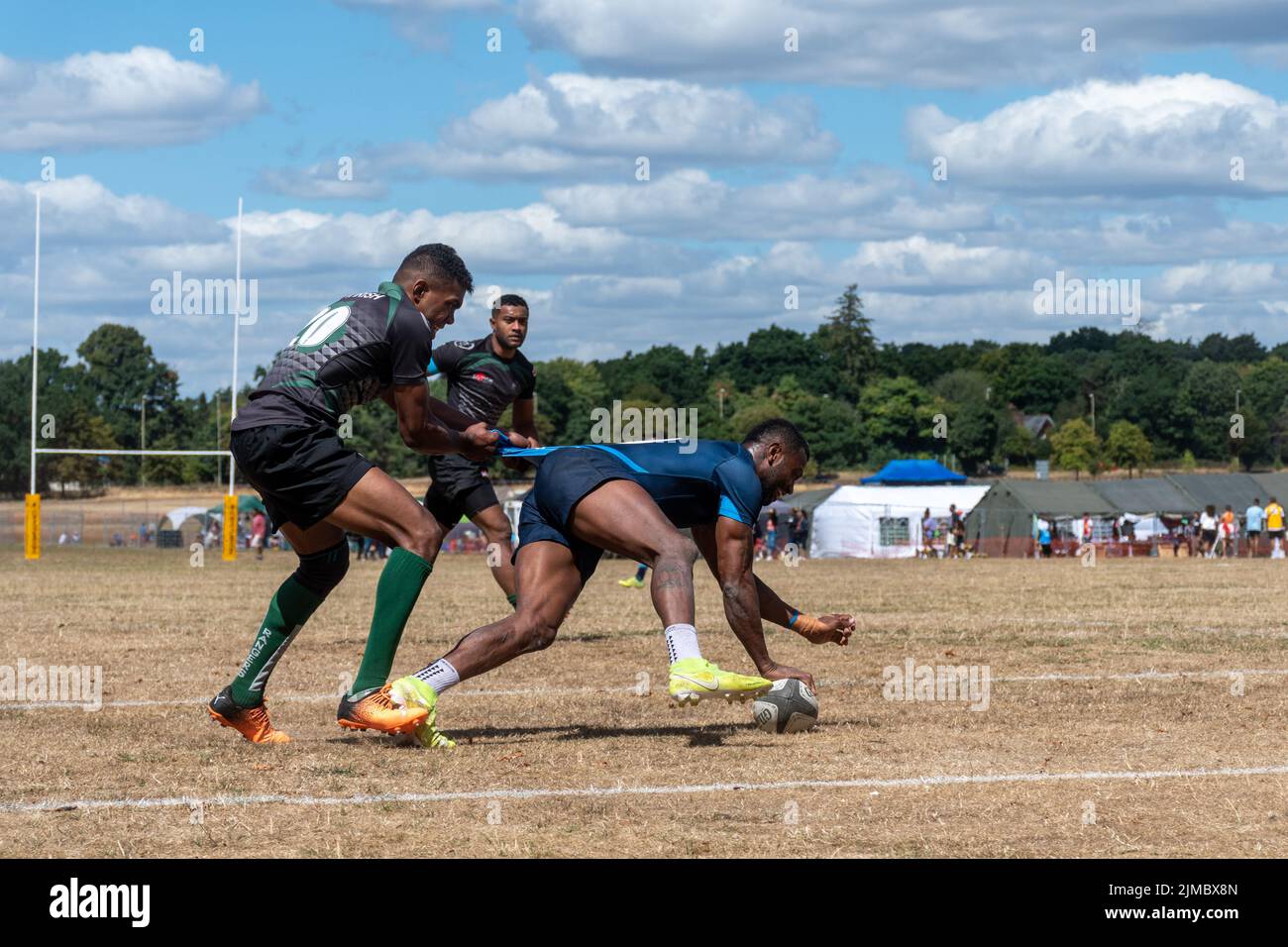 Rugby Sevens beim Bula Festival in Aldershot, Hampshire, England, Großbritannien, 5.. August 2022. Eine Feier der fidschianischen Kultur, vor allem in der britischen Armee. Stockfoto