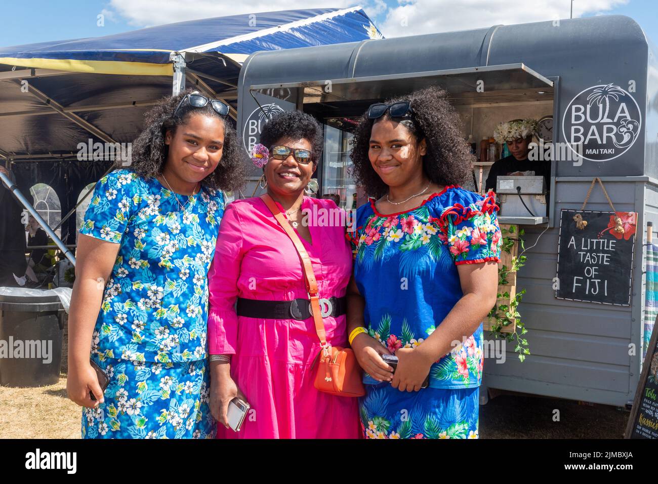 Fidschianische Damen beim Bula Festival in Aldershot, Hampshire, England, Großbritannien, am 5.. August 2022, eine Feier der fidschianischen Kultur. Stockfoto